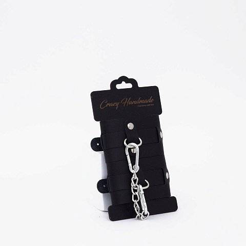 Черные кожаные наручники с хромированной фурнитурой