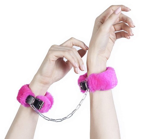 Кожаные наручники со съемной розовой опушкой