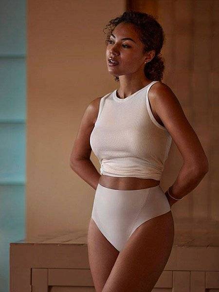 Высокие утягивающие трусики-танга Perfect Curves