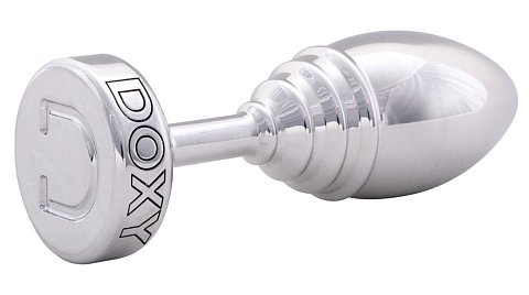 Серебристая анальная втулка Doxy Ribbed Butt Plug - 10,5 см.