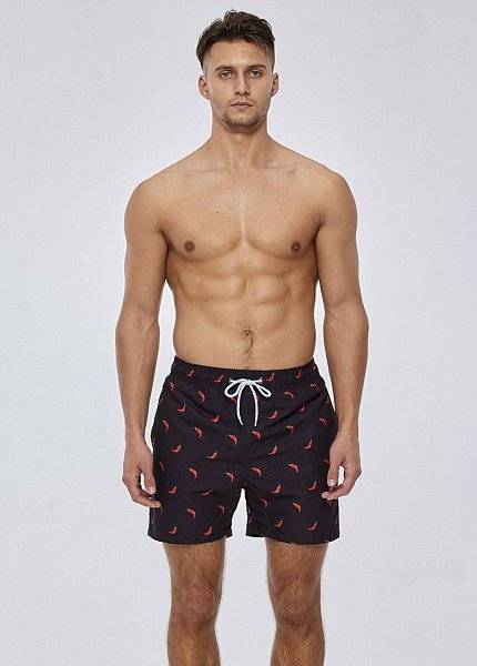 Черные пляжные шорты с перчиками чили